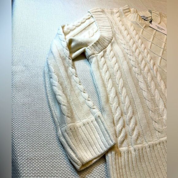 NWT Calvin Klein cable knit sweater with unique sleeves. Size XL ivory cream - Picture 2 of 11